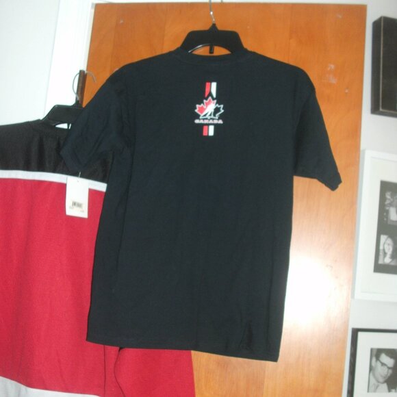 CANADA ATHLETICS Team Hockey Jersey Embroidered Maple Leaf  & NWT T Shirt Tee - Picture 3 of 4